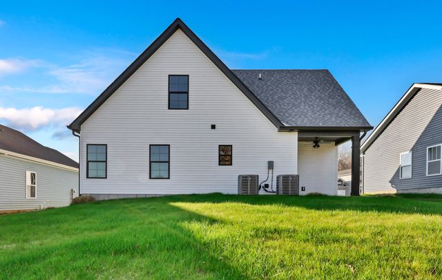 1326 Isaiah Dr, Clarksville, TN 37042