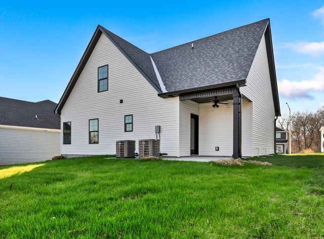 1326 Isaiah Dr, Clarksville, TN 37042