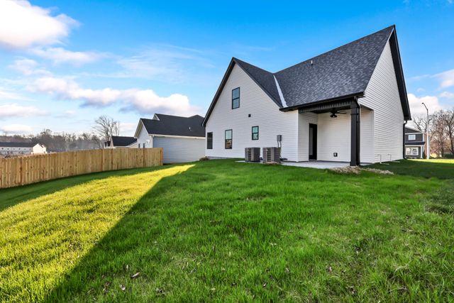 1326 Isaiah Dr, Clarksville, TN 37042