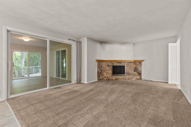 W6425 LAKEVIEW COURT, Menasha, WI 54952