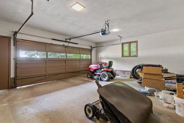 W6425 LAKEVIEW COURT, Menasha, WI 54952