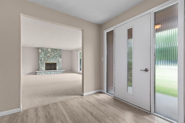 W6425 LAKEVIEW COURT, Menasha, WI 54952