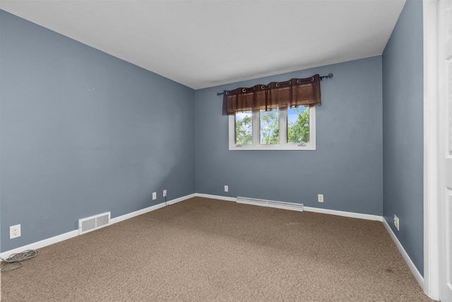 W6425 LAKEVIEW COURT, Menasha, WI 54952