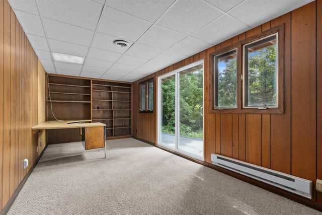 W6425 LAKEVIEW COURT, Menasha, WI 54952
