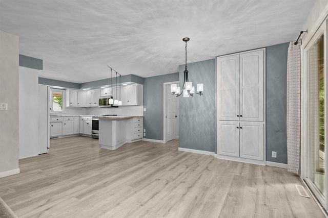 W6425 LAKEVIEW COURT, Menasha, WI 54952
