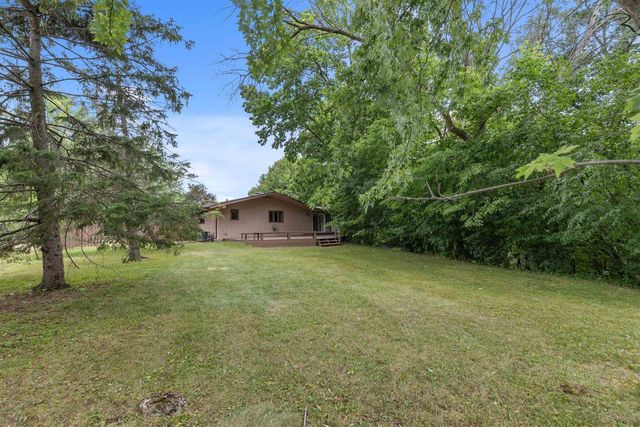 W6425 LAKEVIEW COURT, Menasha, WI 54952