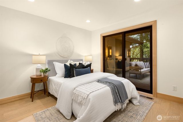 7236 NE 121st Place, Kirkland, WA 98034