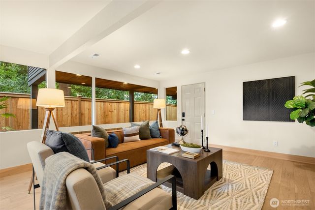 7236 NE 121st Place, Kirkland, WA 98034