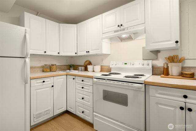 7236 NE 121st Place, Kirkland, WA 98034