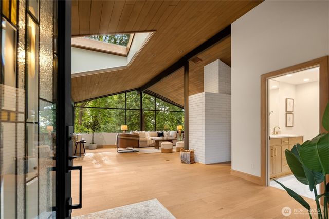 7236 NE 121st Place, Kirkland, WA 98034