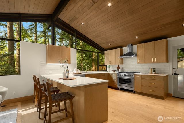 7236 NE 121st Place, Kirkland, WA 98034