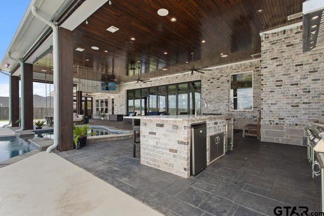 18142 CR 122, Tyler, TX 75703