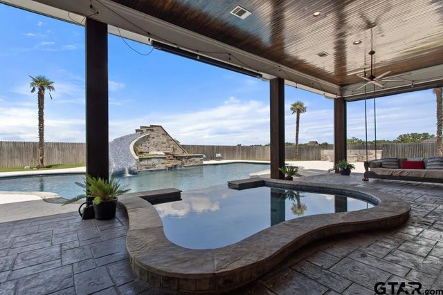 18142 CR 122, Tyler, TX 75703