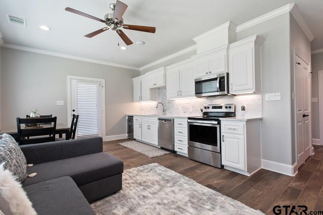 18142 CR 122, Tyler, TX 75703