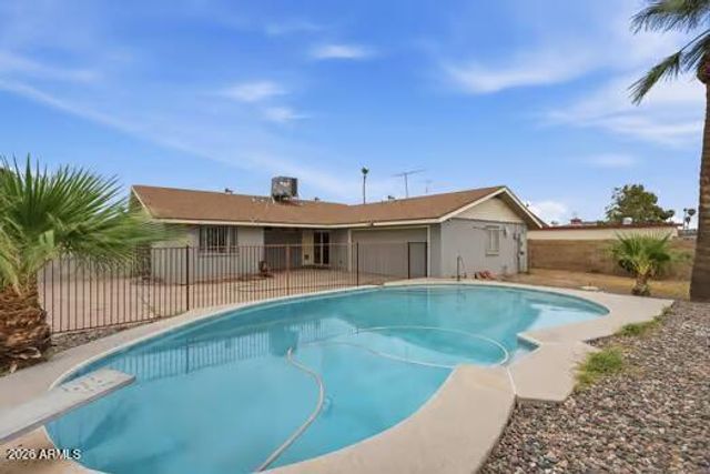 3709 W YUCCA Street, Phoenix, AZ 85029
