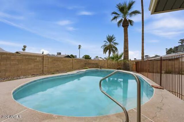 3709 W YUCCA Street, Phoenix, AZ 85029