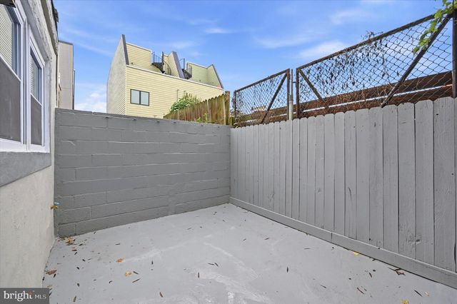 2526 CORAL ST, Philadelphia, PA 19125