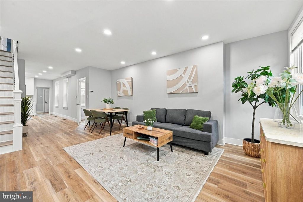 2526 CORAL ST, Philadelphia, PA 19125 — photo 3
