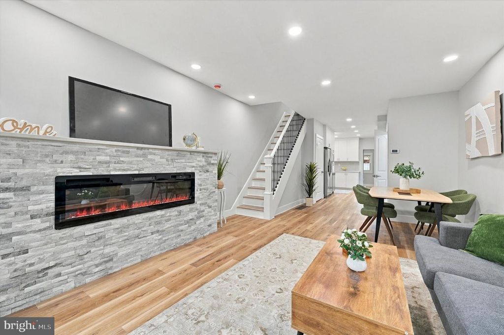 2526 CORAL ST, Philadelphia, PA 19125 — photo 5