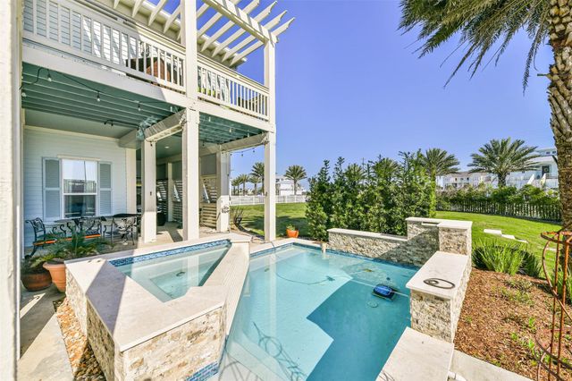 4118 Sand Hill Court, Galveston, TX 77554