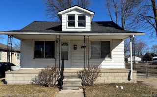 22778 Tuscany Avenue, Eastpointe, MI 48021