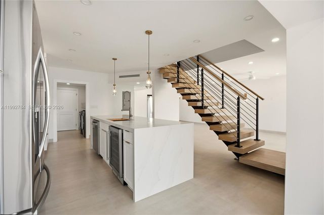 7238 Jacaranda Ln, Miami Lakes, FL 33014