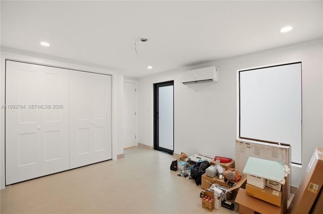 7238 Jacaranda Ln, Miami Lakes, FL 33014