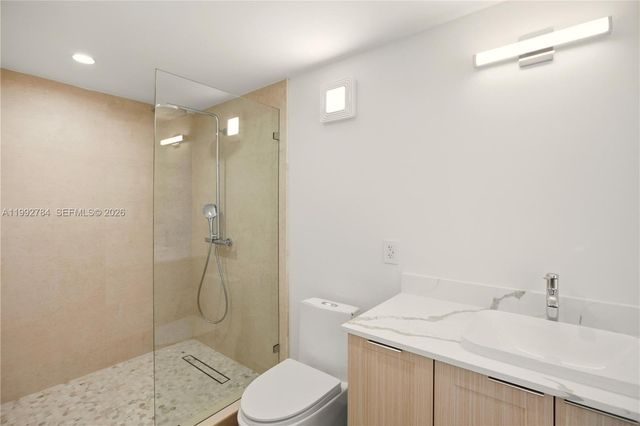 7238 Jacaranda Ln, Miami Lakes, FL 33014