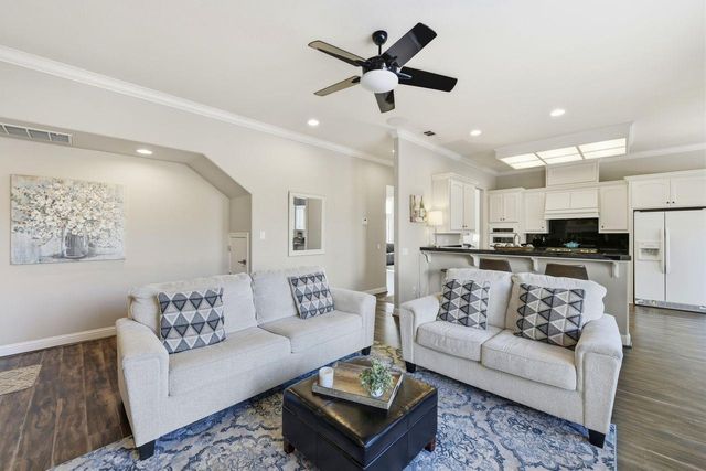 5326 Flyway Dr, Fair Oaks, CA 95628