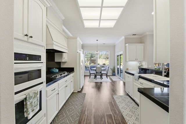 5326 Flyway Dr, Fair Oaks, CA 95628