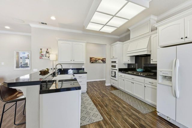 5326 Flyway Dr, Fair Oaks, CA 95628