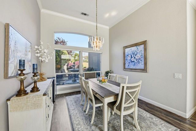 5326 Flyway Dr, Fair Oaks, CA 95628