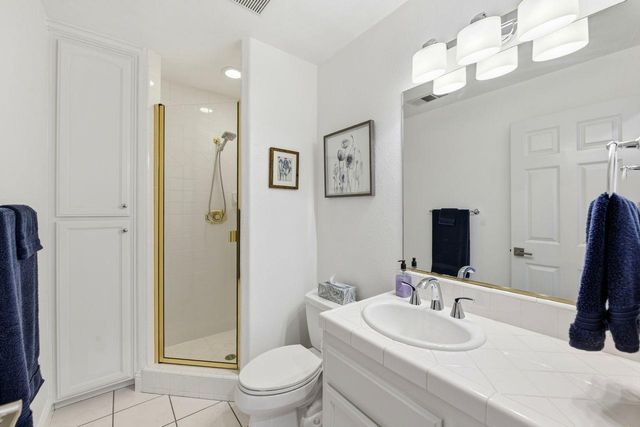 5326 Flyway Dr, Fair Oaks, CA 95628