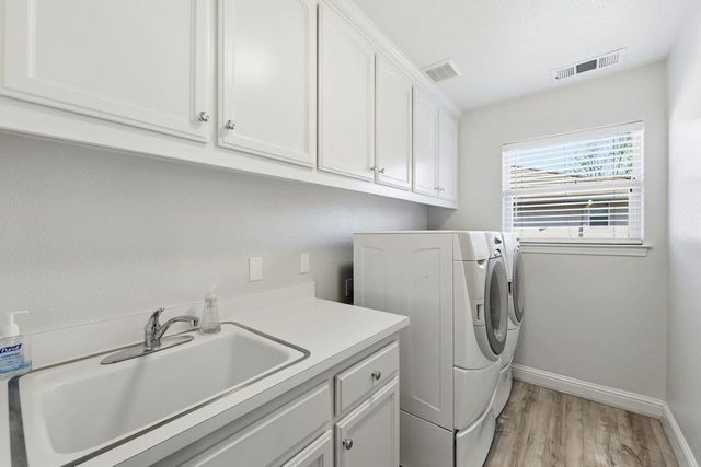 5326 Flyway Dr, Fair Oaks, CA 95628