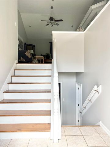 960 N Quail Ridge Circle, Vincennes, IN 47591