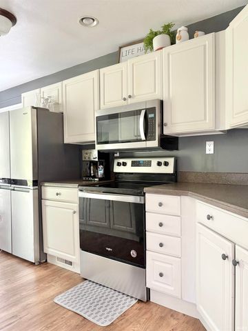 960 N Quail Ridge Circle, Vincennes, IN 47591