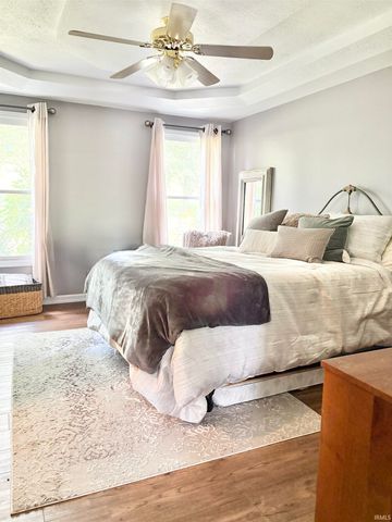 960 N Quail Ridge Circle, Vincennes, IN 47591