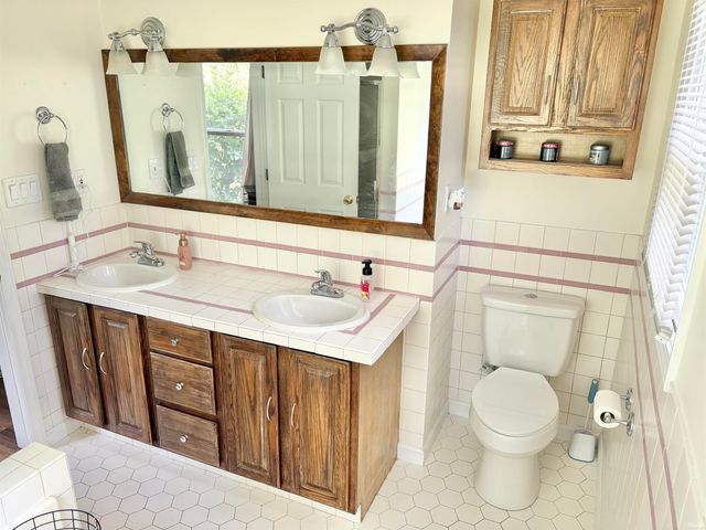 960 N Quail Ridge Circle, Vincennes, IN 47591