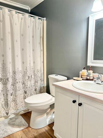 960 N Quail Ridge Circle, Vincennes, IN 47591