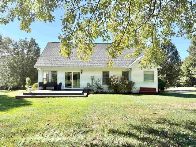 960 N Quail Ridge Circle, Vincennes, IN 47591