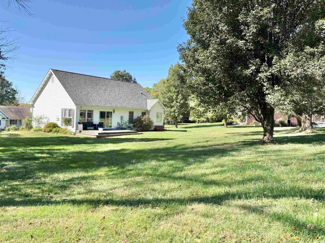 960 N Quail Ridge Circle, Vincennes, IN 47591