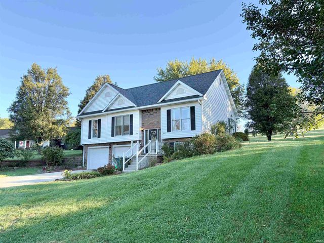 960 N Quail Ridge Circle, Vincennes, IN 47591