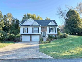 960 N Quail Ridge Circle, Vincennes, IN 47591