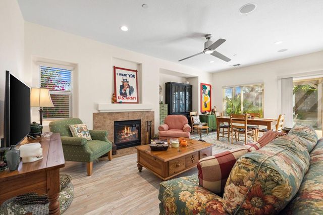 1067 Alta Cresta, Palm Springs, CA 92262