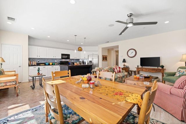 1067 Alta Cresta, Palm Springs, CA 92262