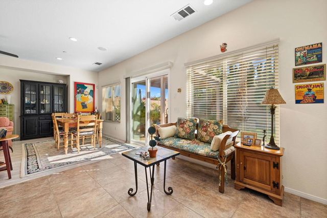 1067 Alta Cresta, Palm Springs, CA 92262