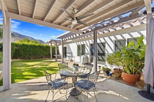 1067 Alta Cresta, Palm Springs, CA 92262