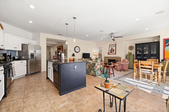 1067 Alta Cresta, Palm Springs, CA 92262