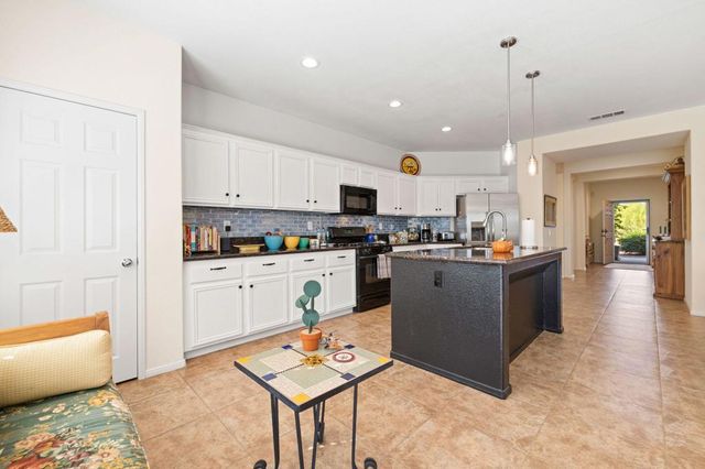 1067 Alta Cresta, Palm Springs, CA 92262