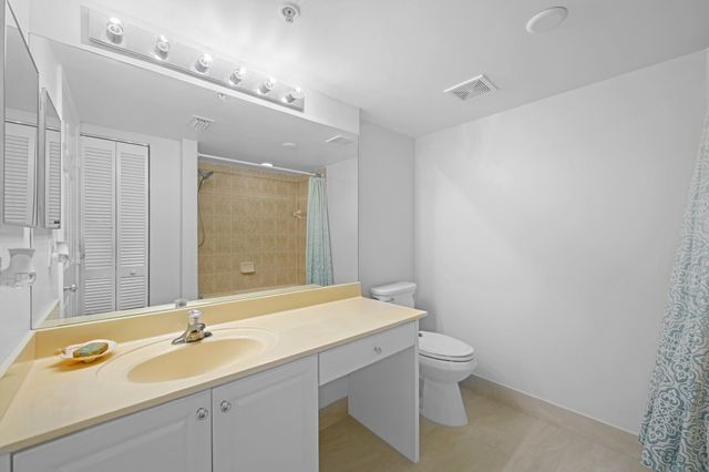 619 E Sheridan Street 106, Dania Beach, FL 33004